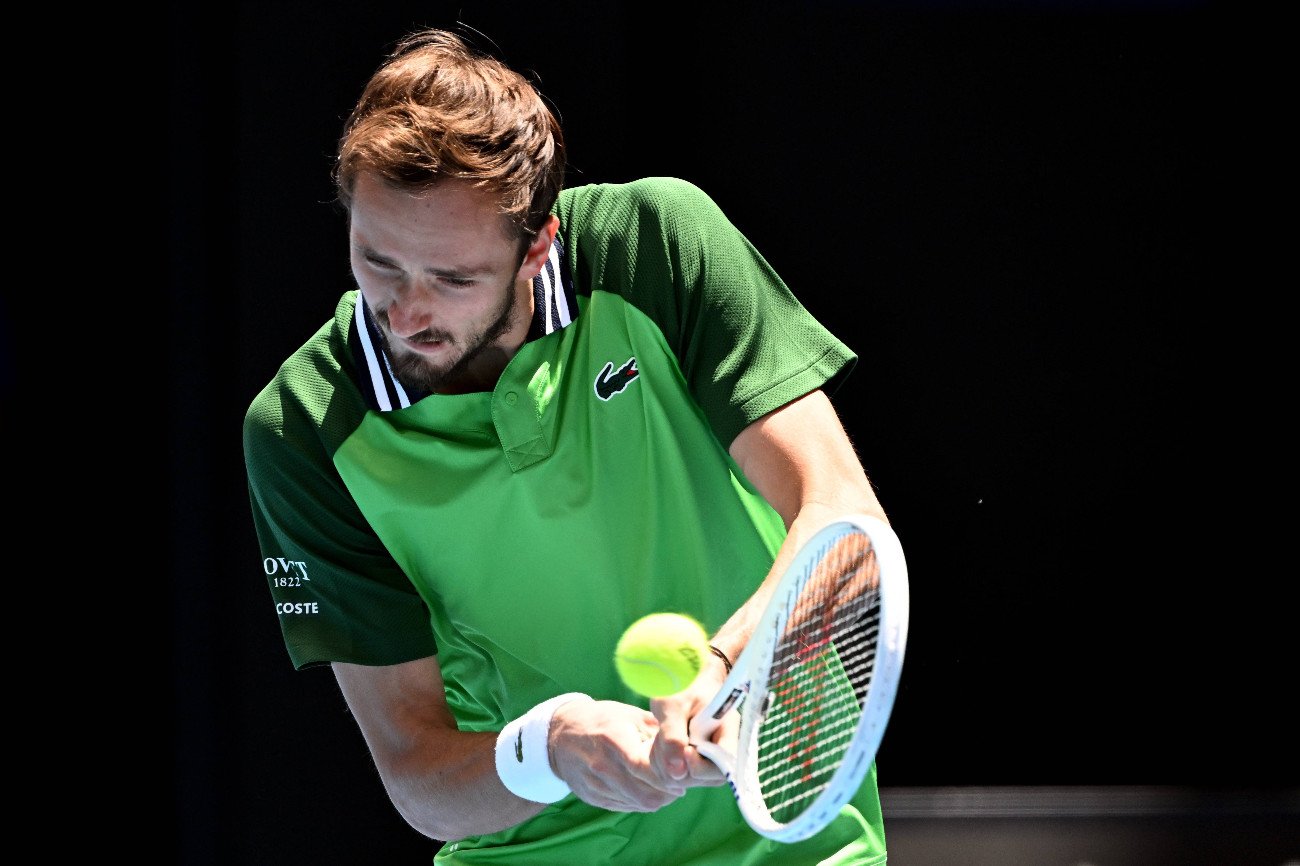 美网翻盘温网,梅德韦杰夫高光表现 美网翻盘温网,梅德韦杰夫高光表现