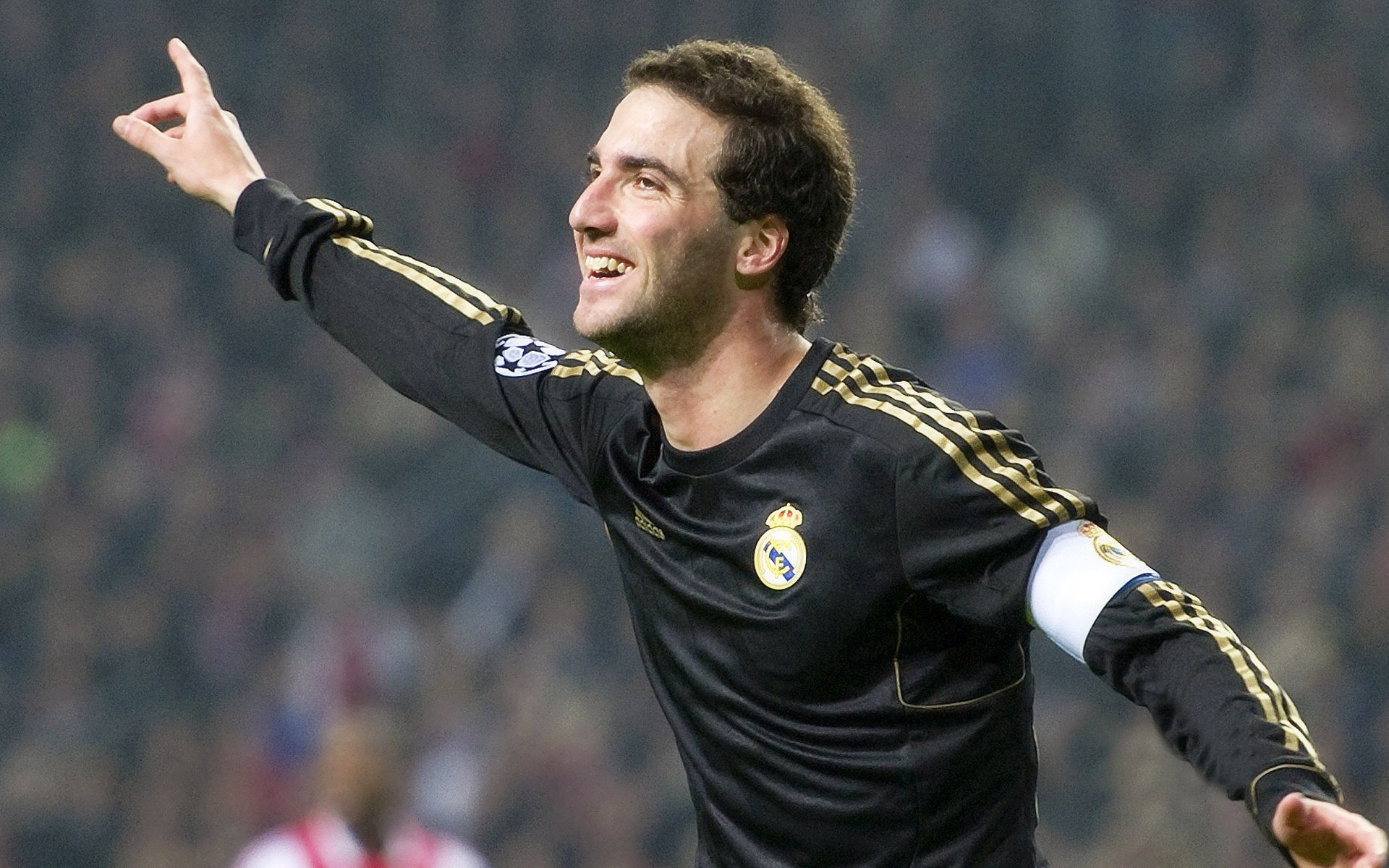 那不勒斯横扫韩国，当斯通斯成为关键先生，足球的全球化叙事如何被重塑？