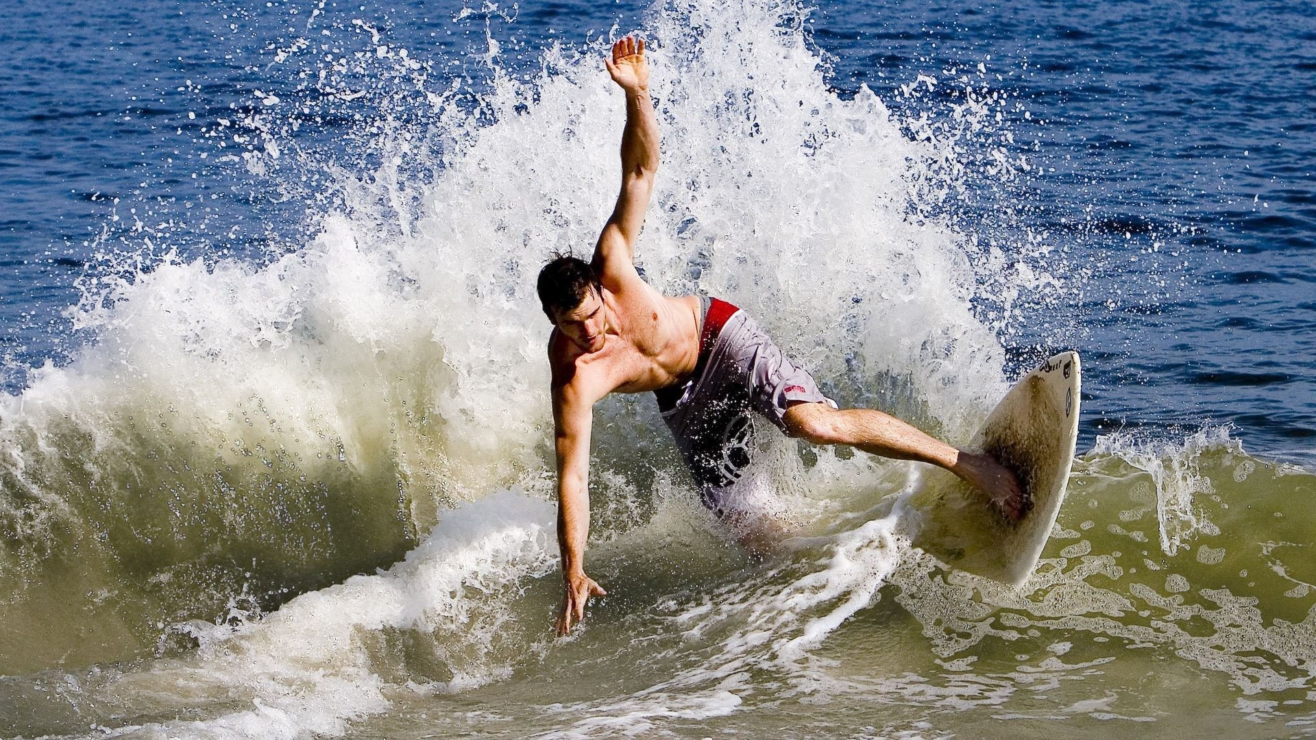 爱游戏在线-范弗利特在焦点战证明自己，北京队提前终结悬念浙江队